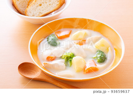 チキンクリームシチュー チキンクリームシチュー 93659637