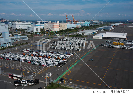 輸出用の車の群れ 輸出用の車の群れ 93662874