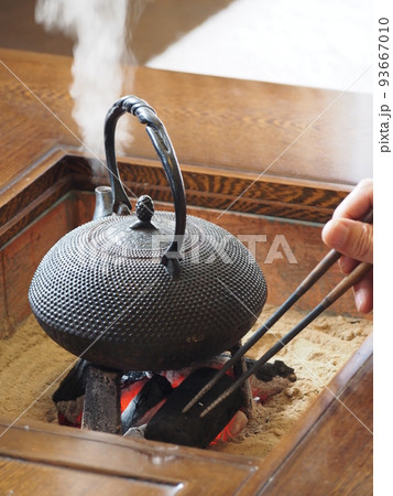 囲炉裏のある暮らし 囲炉裏のある暮らし 93667010