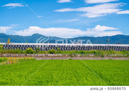 高速道工事と田園風景 松本市 高速道工事と田園風景 松本市 93668070