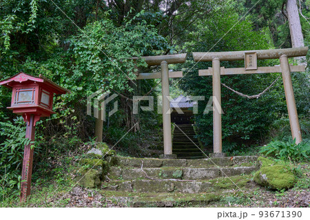 諏訪神社（鹿児島県薩摩川内市入来町浦之名）の並立鳥居 93671390