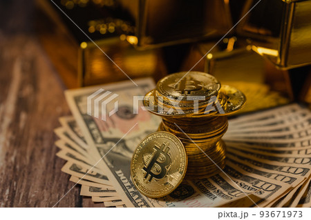 米ドル紙幣と仮想通貨 93671973