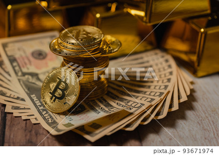 米ドル紙幣と仮想通貨 米ドル紙幣と仮想通貨 93671974