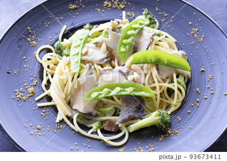 美味しい鮑とカラスミのスパゲッティ 93673411