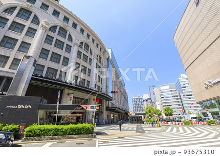 大阪市中央区難波　南海なんば駅前風景 93675310