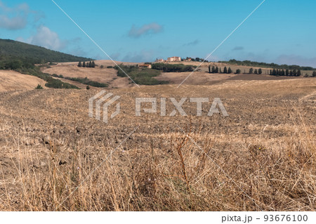 Beautiful view of Tuscany landscape and landmarks. Summer in Italy 93676100