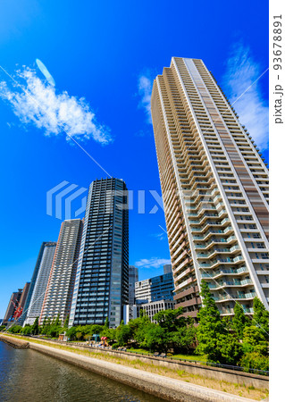 東京都　江東区東雲の都市風景　タワーマンション群 93678891