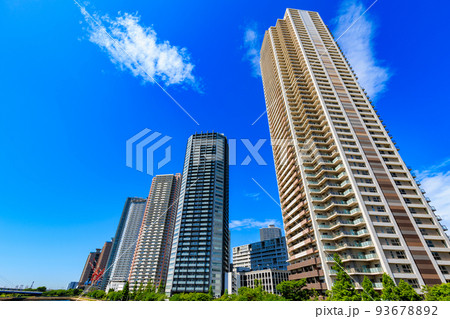 東京都　江東区東雲の都市風景　タワーマンション群 93678892