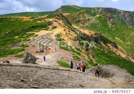 夏の安達太良山・山頂付近の絶景 93679327