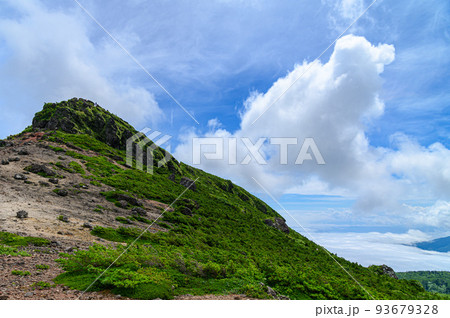 夏の安達太良山・山頂付近の絶景 93679328