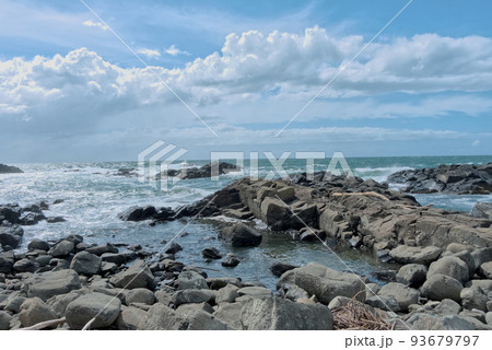 岩場と海 03 岩場と海 03 93679797