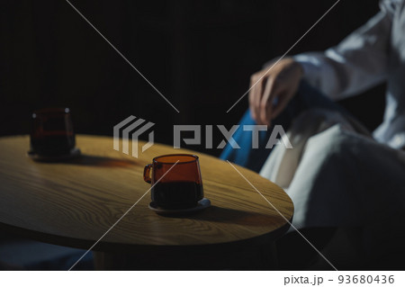 カップル 悲しみ カップル 悲しみ 93680436