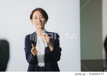 セミナー 女性 セミナー 女性 93680477