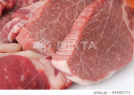 牛肉の盛り合わせ 牛肉の盛り合わせ 93680771