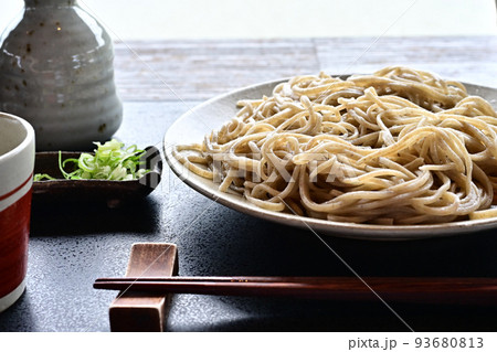 美味しそうなざるそばの写真 美味しそうなざるそばの写真 93680813