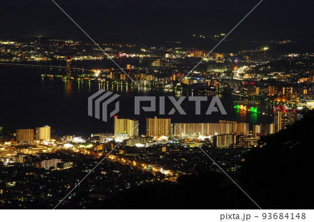 比叡山ドライブウェイ　夢見が丘展望台からの琵琶湖と大津市の夜景 93684148