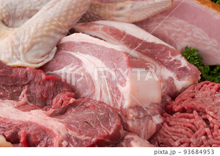 生肉の盛り合わせ 生肉の盛り合わせ 93684953