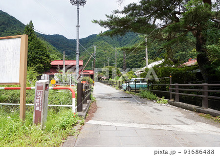 旧中道往還道・精進湖入口【富士河口湖町精進】 旧中道往還道・精進湖入口【富士河口湖町精進】 93686488
