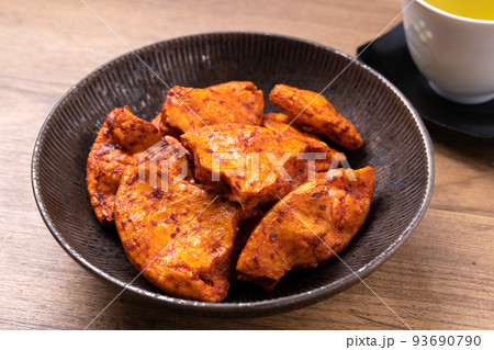 かち割りとうがらし煎餅 93690790