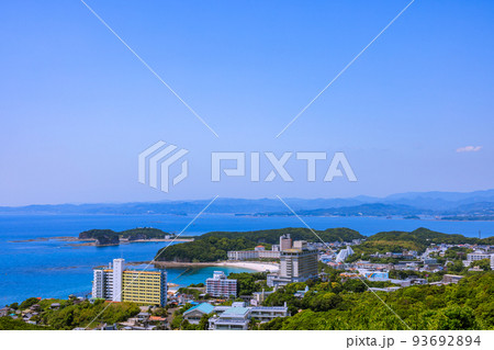 平草原展望台から見た白浜温泉街　和歌山県白浜町 93692894