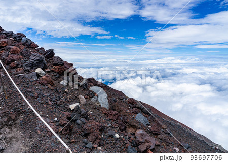吉田ルートから日本一標高が高い富士山を登る 93697706