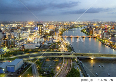 新潟 新潟市の夜景 新潟 新潟市の夜景 93698170