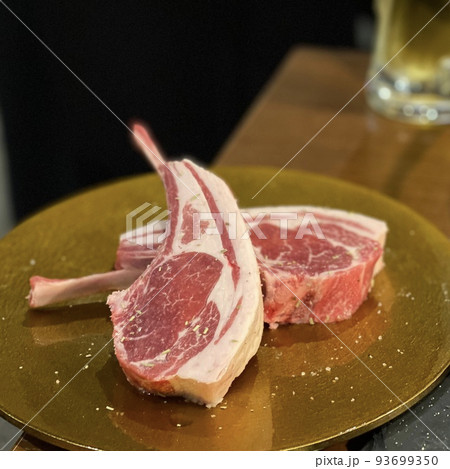 ラム肉のステーキ 93699350