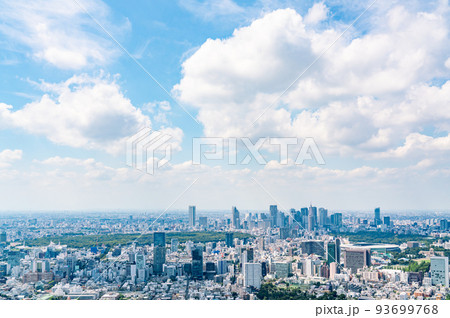 【東京都】真夏の晴れた都心(8月) 【東京都】真夏の晴れた都心(8月) 93699768