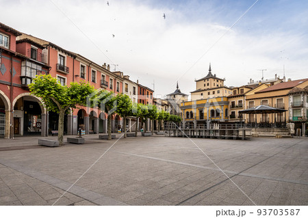 Aranda de Duero is the capital of the Ribera del Duero wine region, Burgos province, Spain Aranda de Duero is the capital of the Ribera del Duero wine region, Burgos province, Spain 93703587