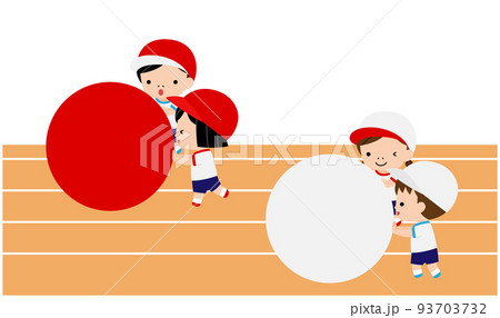 大玉転がしをする子供たち 大玉転がしをする子供たち 93703732