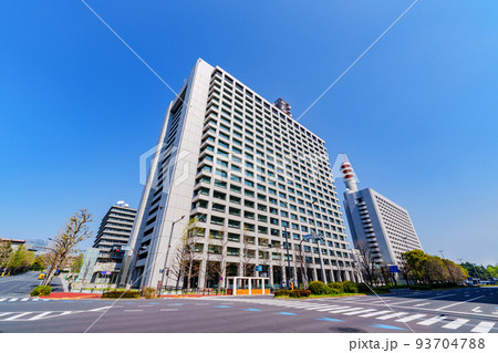 総務省　消防庁　警察庁　国家公安委員会　（被写体の敷地外である公道から撮影しています） 93704788