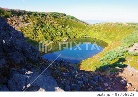 北海道旭岳　すり鉢池 93706928