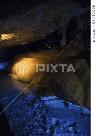 玉泉洞　黄金の盃 93711056