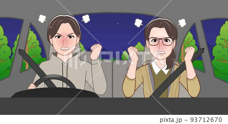 夜間に男女で車に乗っている 夜間に男女で車に乗っている 93712670