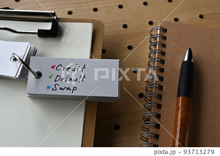 credit default swapと書かれた単語帳 credit default swapと書かれた単語帳 93713279