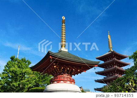 浅草浅草寺から見える3つの塔 93714355
