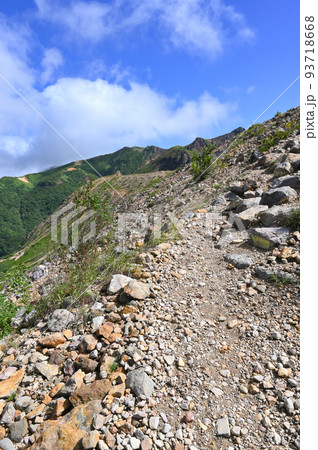 栃木県那須岳登山道の風景 93718668