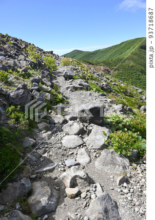 栃木県那須岳登山道の風景 栃木県那須岳登山道の風景 93718687
