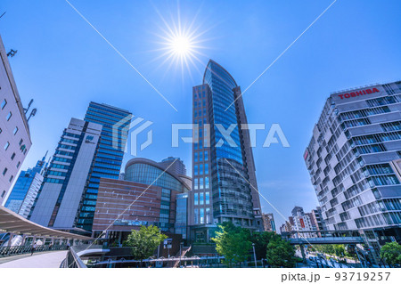 日本の川崎都市景観 8月。コロナ禍だが、行動制限がない夏。青空が広がる川崎駅前=8月9日 日本の川崎都市景観 8月。コロナ禍だが、行動制限がない夏。青空が広がる川崎駅前=8月9日 93719257