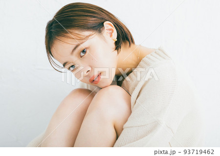 女性　ヘアスタイル 93719462