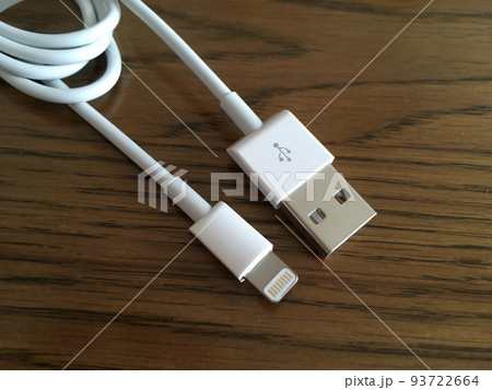 iPhoneの USB Lightningケーブル iPhoneの USB Lightningケーブル 93722664