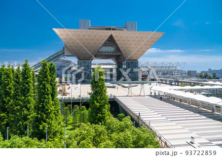 《東京都》東京ビッグサイトの街並み 93722859