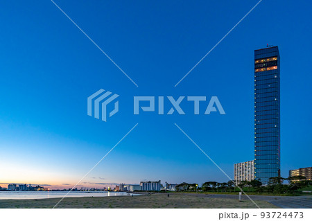 千葉ポートタワー　夕景 93724473