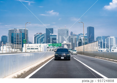 《東京都》レインボーブリッジ・首都高速を走行 《東京都》レインボーブリッジ・首都高速を走行 93724808