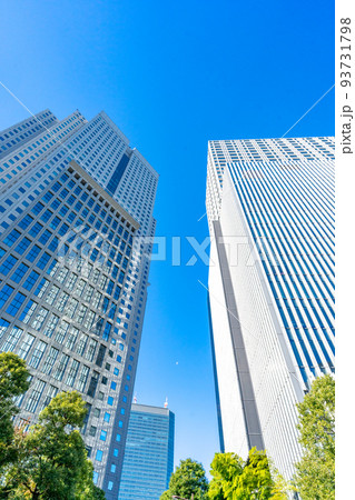 永田町二丁目交差点　国会議事堂前駅前　都市風景 93731798