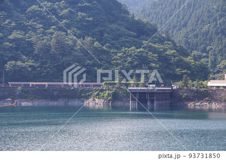 東京都 奥多摩町 夏 奥多摩湖 小河内ダム 東京都 奥多摩町 夏 奥多摩湖 小河内ダム 93731850