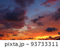 高台からの夕日、ボルネオ島　コタキナバル　マレーシア 93733311