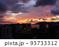 高台からの夕日、ボルネオ島　コタキナバル　マレーシア 93733312