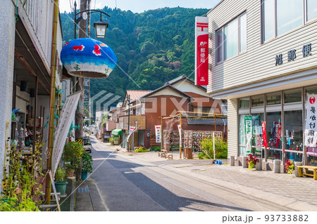 小渡夢かけ風鈴、山里に風鈴の音色が響く〈愛知県豊田市〉 小渡夢かけ風鈴、山里に風鈴の音色が響く〈愛知県豊田市〉 93733882