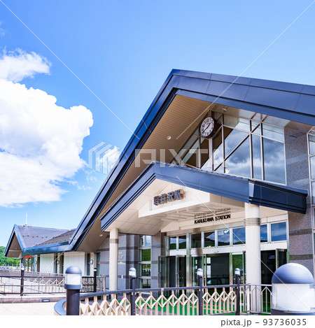 軽井沢駅　【 軽井沢 の 玄関口 の イメージ 】 93736035